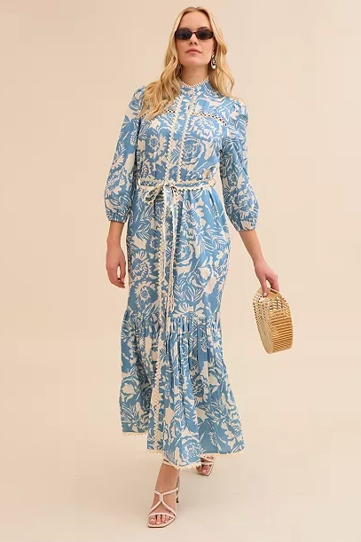 Luna and Bloom Press page image of female model in blue floral dress